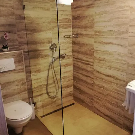 Skala 3*